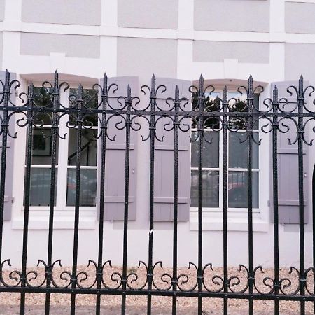 옹플뢰르 Le 2 Pieces Avec Parking Prive 아파트 외부 사진